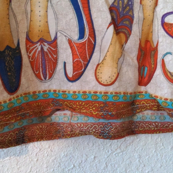 Anany funky lightweight button down blouse, fairytale shoe pattern, size L - Picture 5 of 6